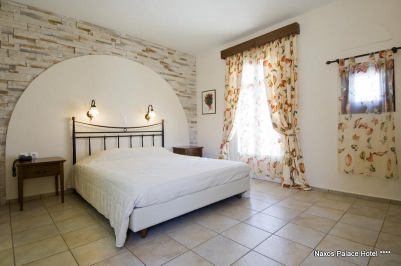 Naxos Palace Отель