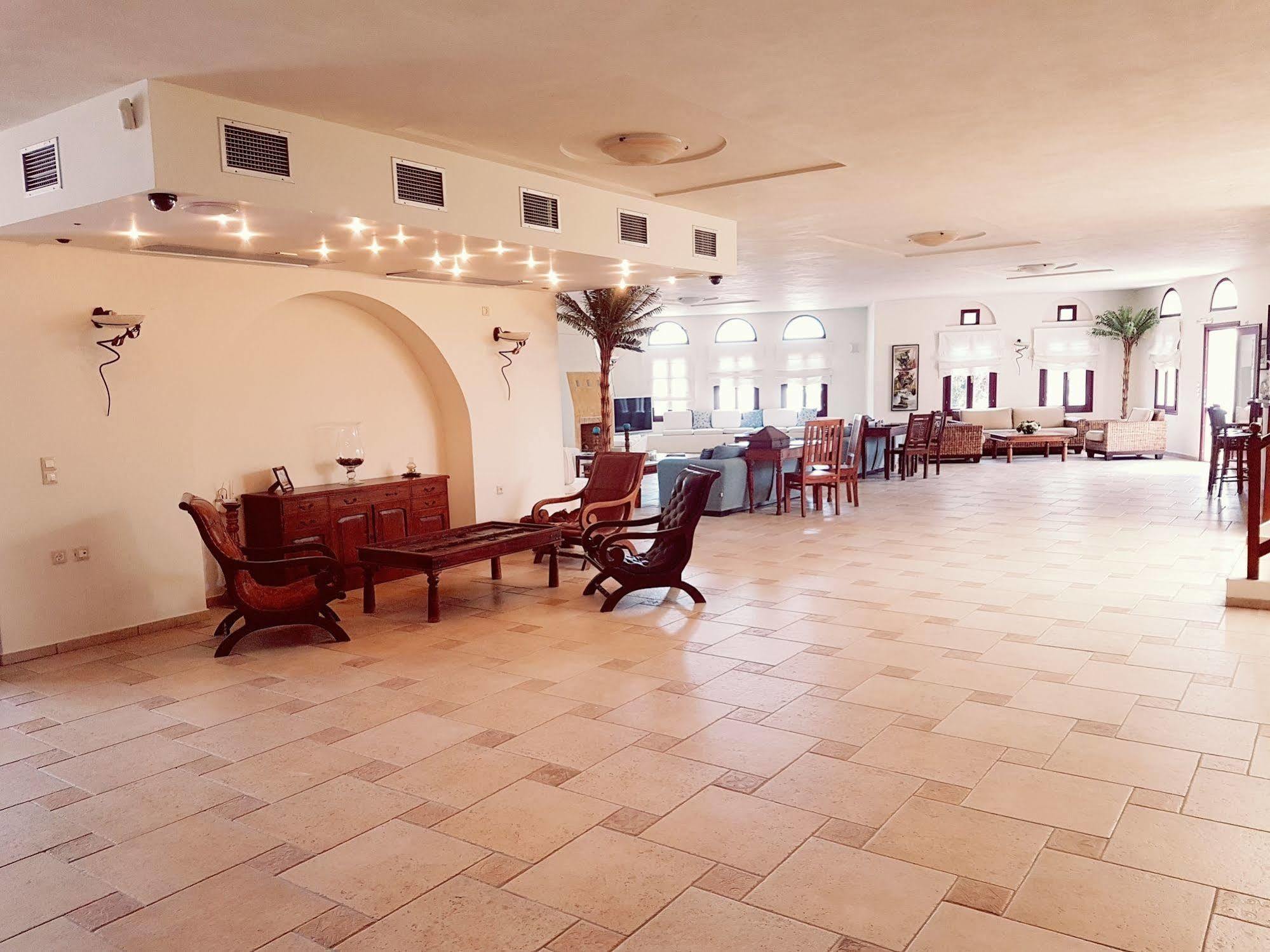 Отель Naxos Palace 4*
